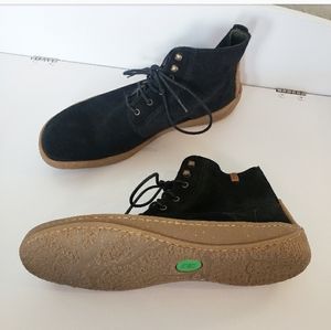 El Naturalista black suede ankle boot Sz 40